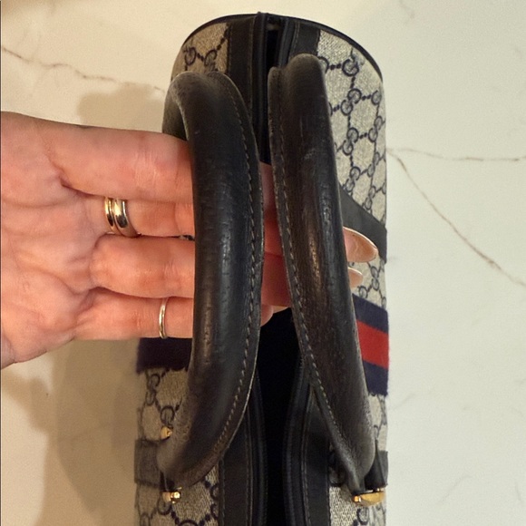 Vintage Gucci Beige and Navy Satchel with Red and Blue Stripe - Picture 9 of 10